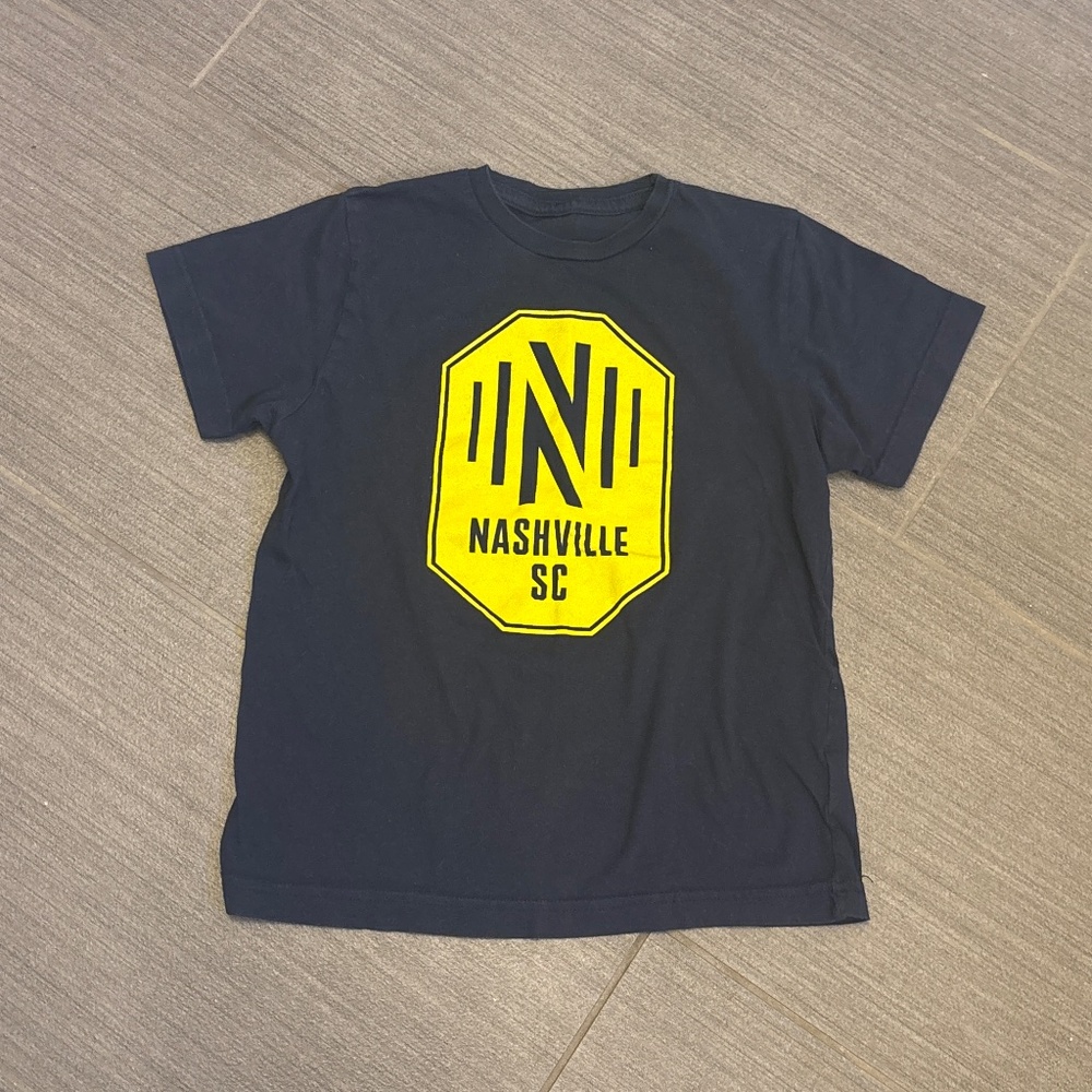 Nashville SC soccer club youth medium 10/12 tee tshirt